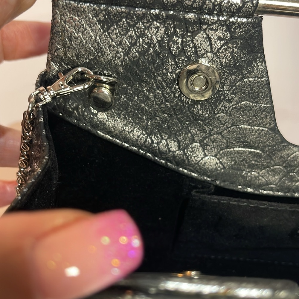 Kate Landry Reptile Print Crossbody Clutch W/ Detachable Chain. Snap Closure EUC - Picture 8 of 8